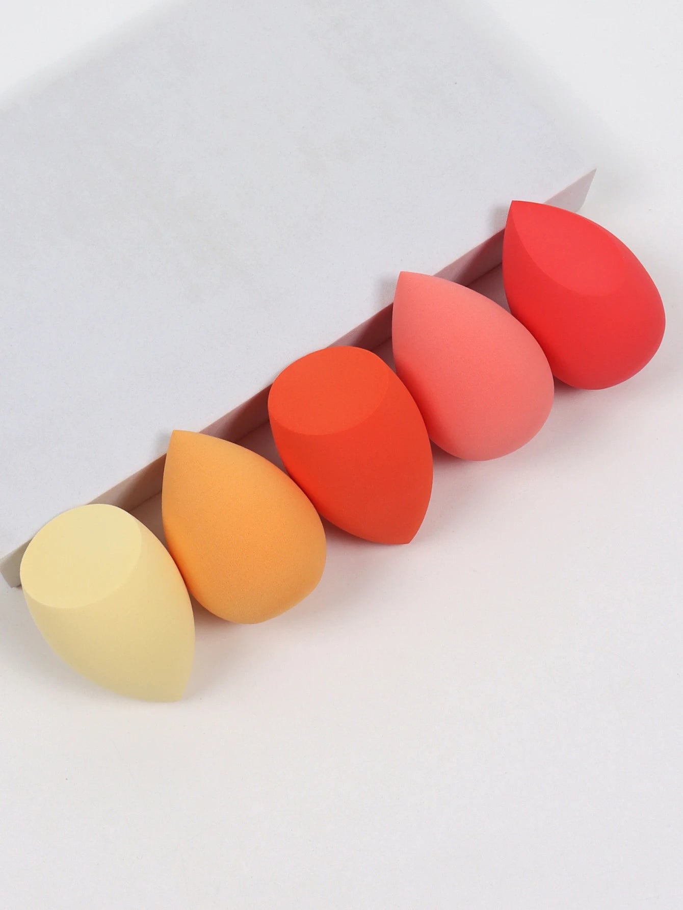 Bags of Beauty Eggs Makeup - Ensemble d&