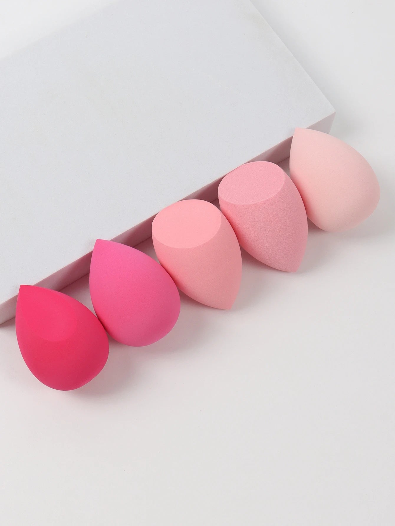 Bags of Beauty Eggs Makeup - Ensemble d&
