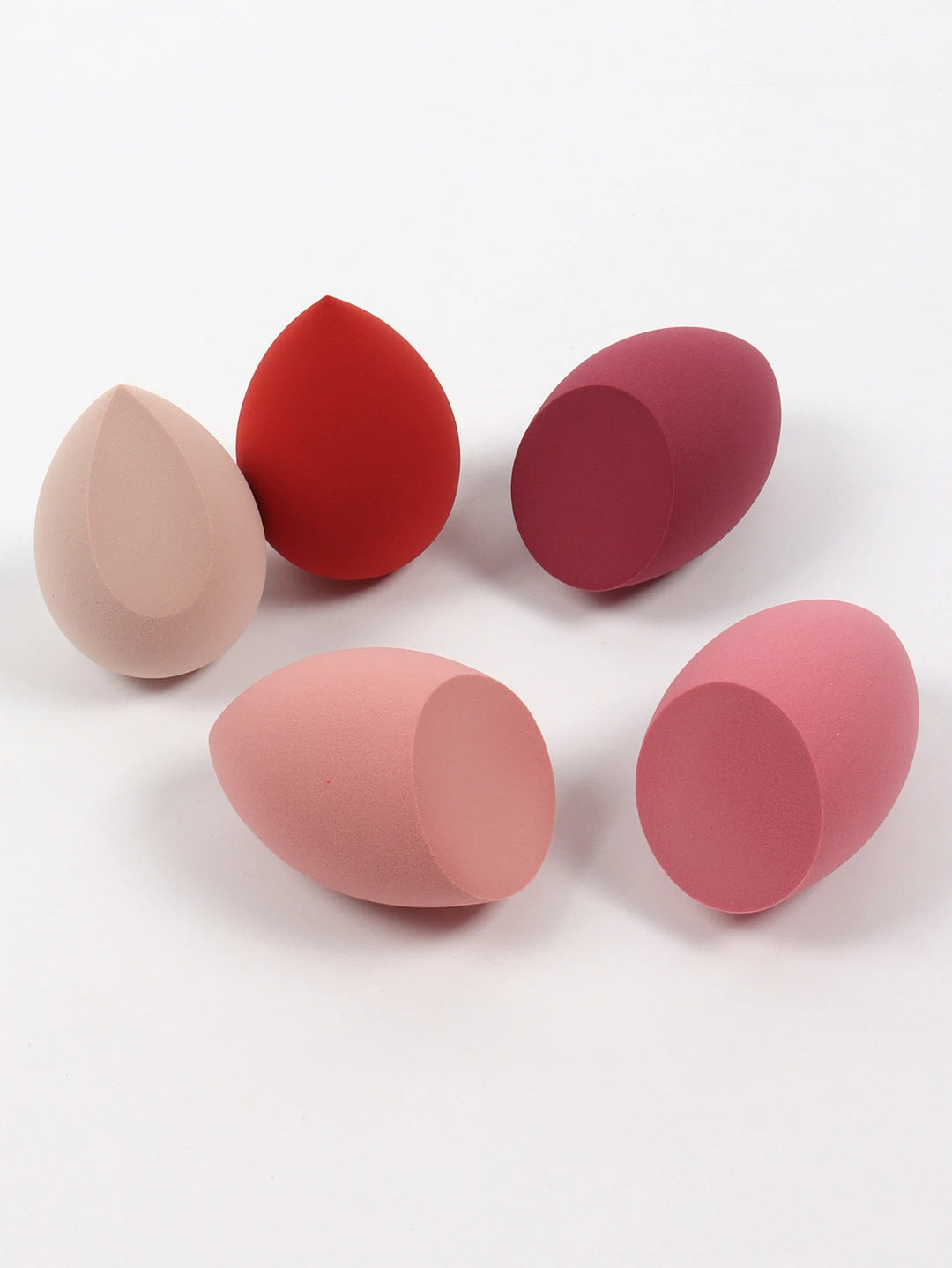 Bags of Beauty Eggs Makeup : ensemble de cinq éponges de maquillage en différentes teintes, parfaites pour appliquer le fond de teint.